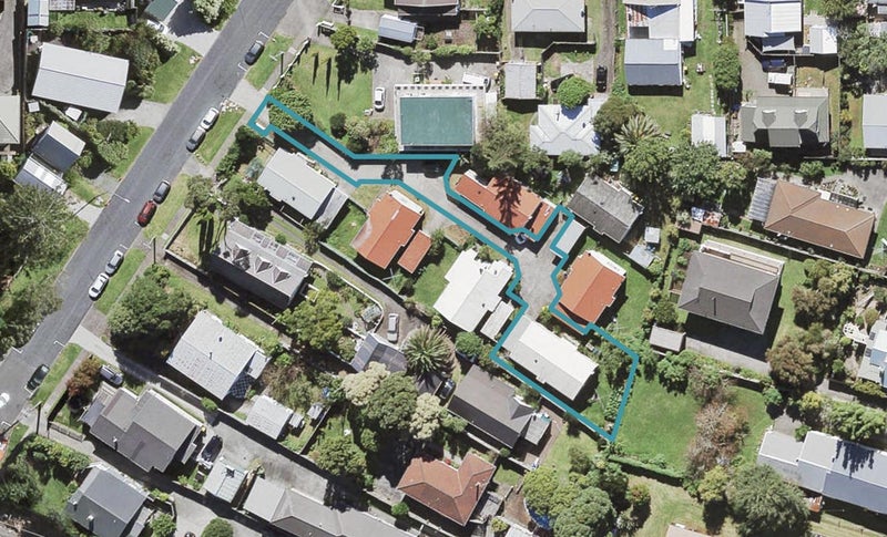 9D Brandon Road, Glen Eden, Auckland - Carousel 1