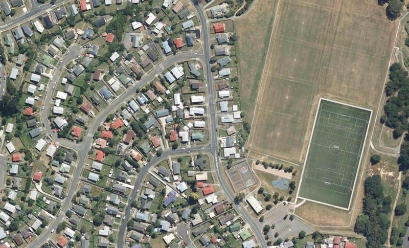 39 Conclusion Street, Ascot Park, Porirua - Carousel 1