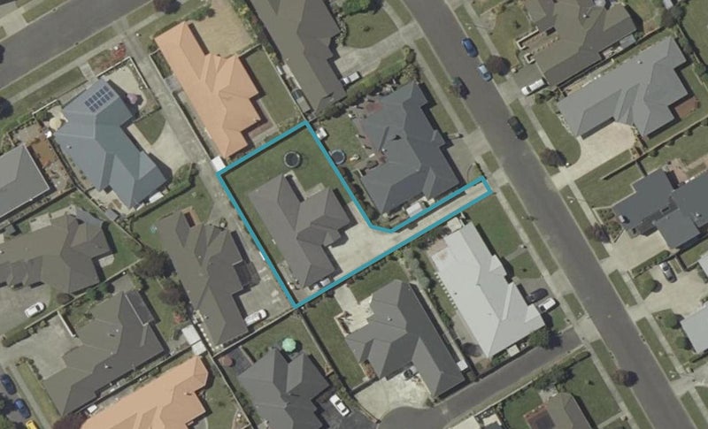 14 Liberty Grove, Kelvin Grove, Palmerston North - Carousel 1