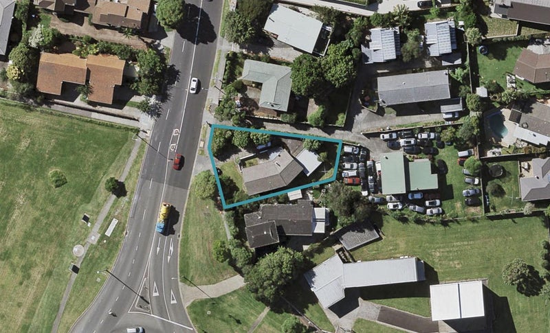 1/56 College Road, Northcote, Auckland - Carousel 1
