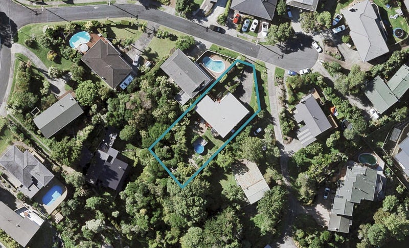 5 Gibson Place, Mellons Bay, Auckland - Carousel 1