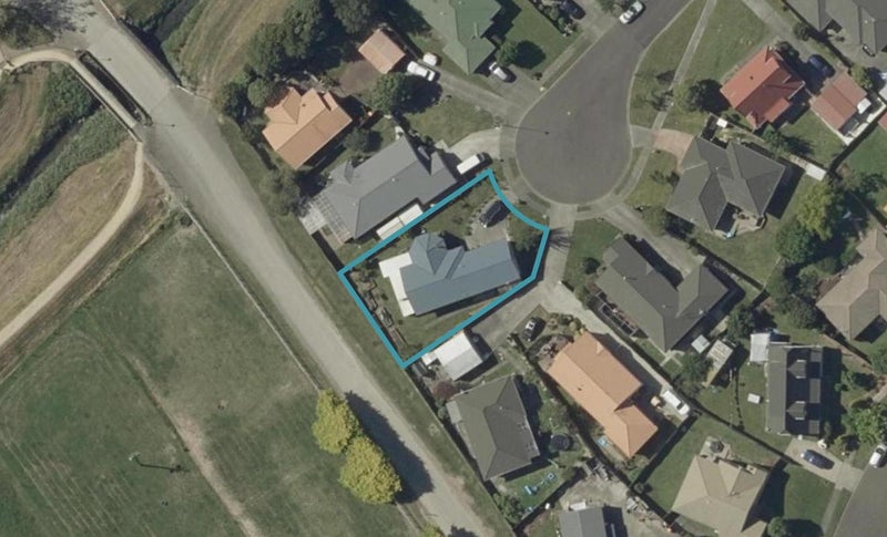 51 Dalfield Place, Highbury, Palmerston North - Carousel 1