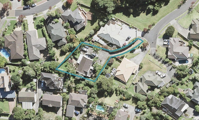 14 Sherwood Grove, Northcross, Auckland - Carousel 1