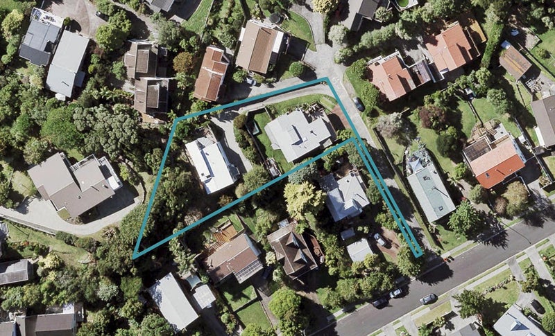 1/68 Langana Avenue, Browns Bay, Auckland - Carousel 1