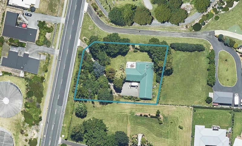 71 Waikite Road, Welcome Bay, Tauranga - Carousel 1