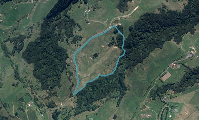 240 Esk Road, Pūkorokoro / Miranda, Kaiaua - Carousel 1