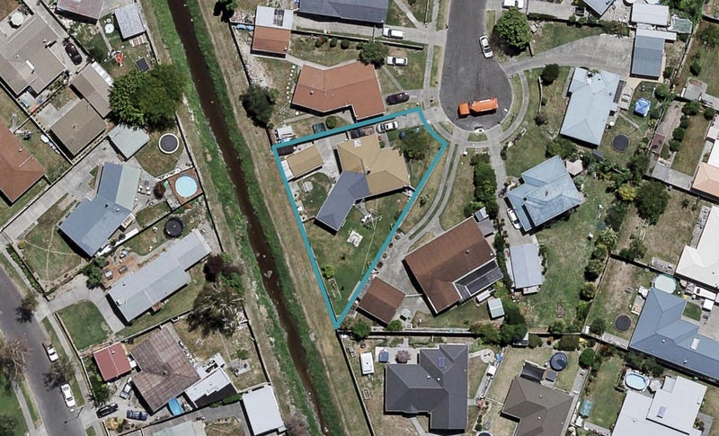 10 Bennett Place, Onekawa, Napier - Carousel 1