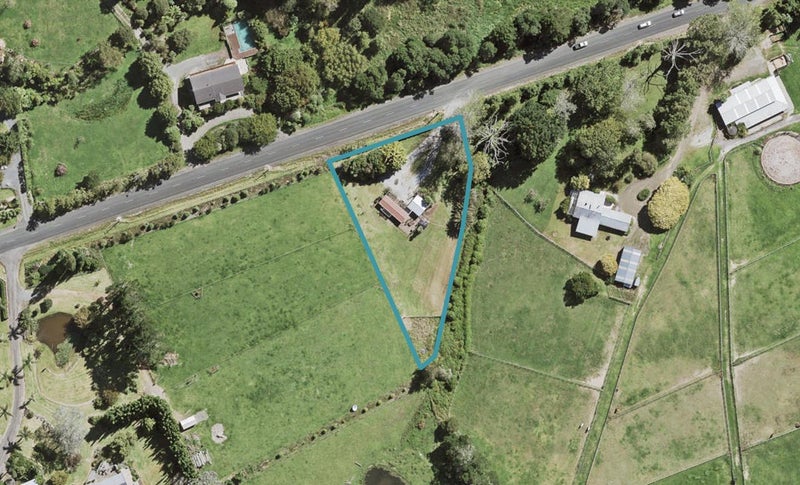 187 Foster Road, Kumeu - Carousel 1