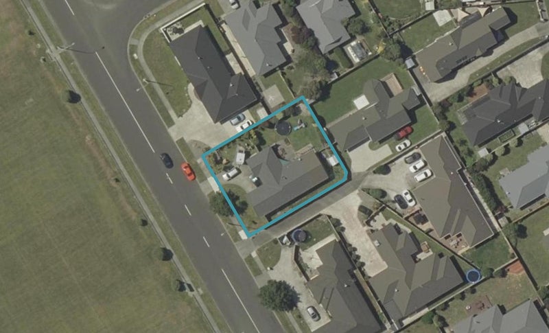 137 Schnell Drive, Kelvin Grove, Palmerston North - Carousel 1