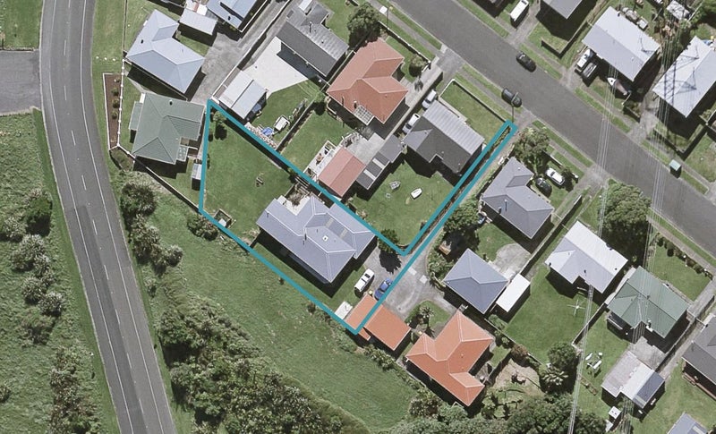 10A Rangitake Drive, Spotswood, New Plymouth - Carousel 1