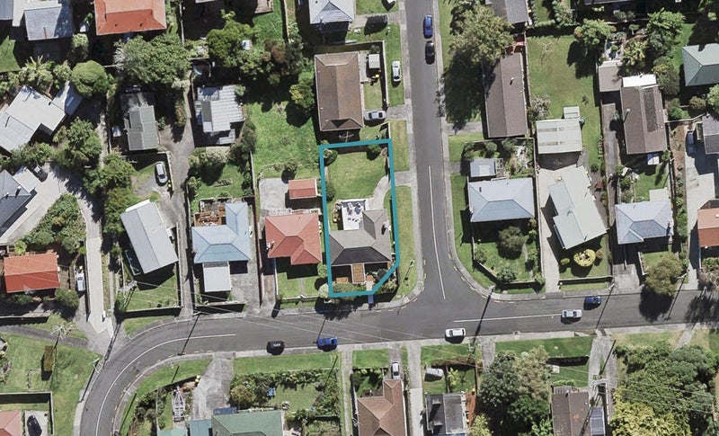 36 Sunnyfield Crescent, Glenfield, Auckland - Carousel 1