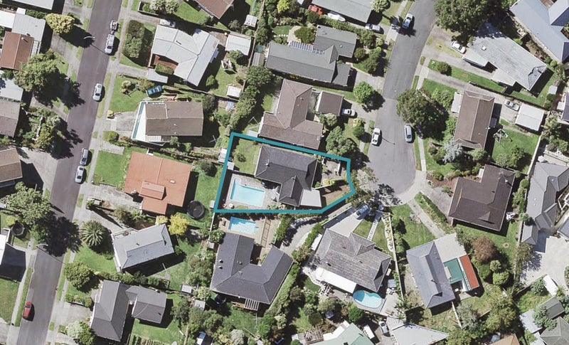 19 Pinero Place, Bucklands Beach, Auckland - Carousel 1