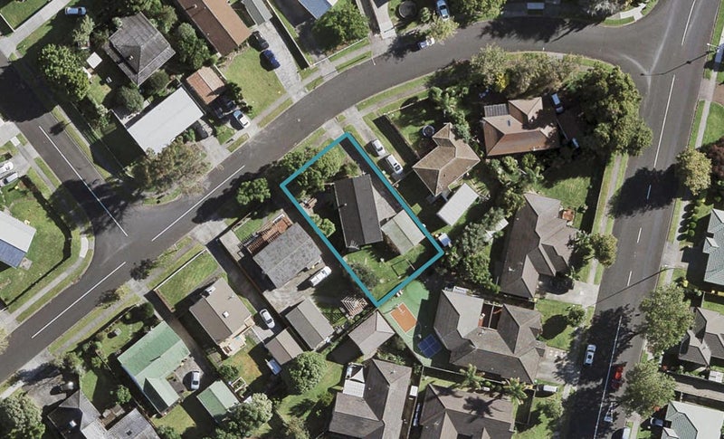 6 Bluewater Place, Wattle Downs, Auckland - Carousel 1