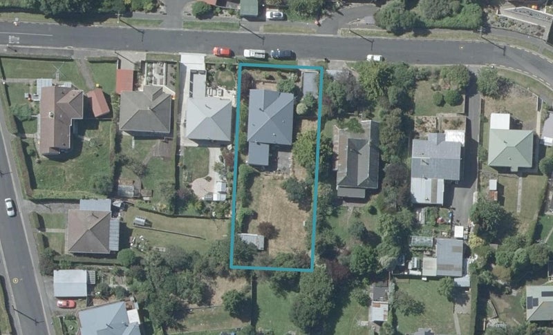 7 Rennie Street, Green Island, Dunedin - Carousel 1