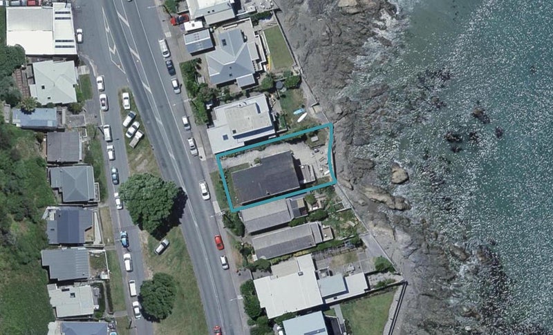 267 Queens DR, LYALL BAY, WELLINGTON - Carousel 1