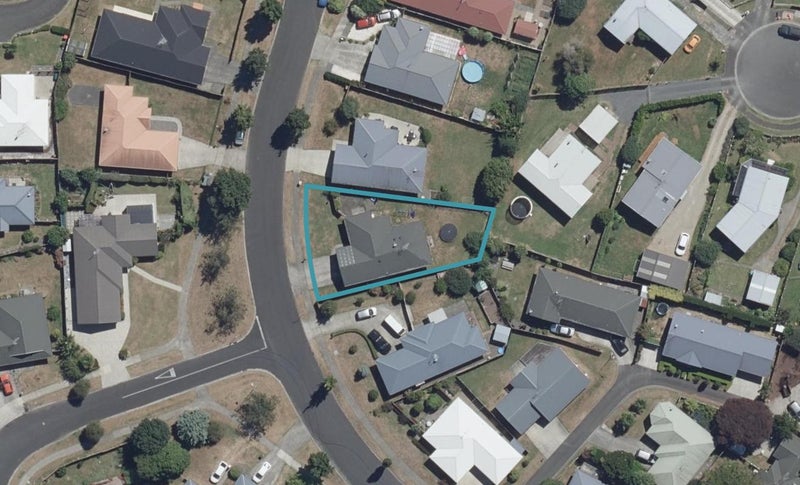 54 Catalina Drive, Melville, Hamilton - Carousel 1