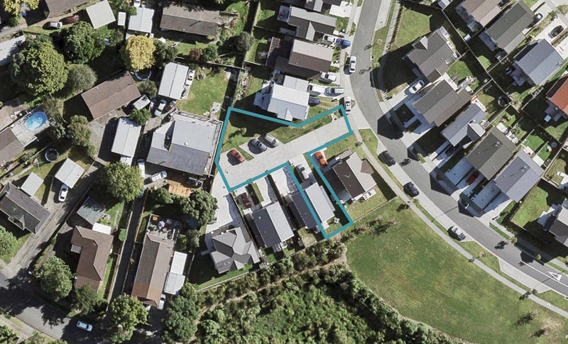 37 Tonuitanga Street, Weymouth, Auckland - Carousel 1