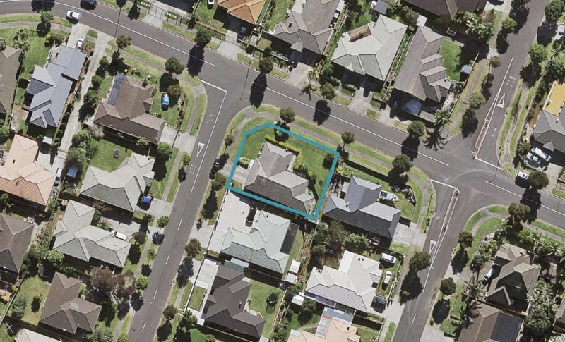 8 Cyclamen Road, Mangere, Auckland - Carousel 1