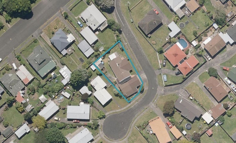 2 Nichol Place, Whanganui East, Whanganui - Carousel 1