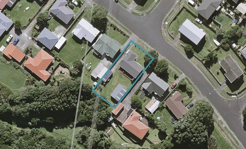 18 Rangitake Drive, Spotswood, New Plymouth - Carousel 1