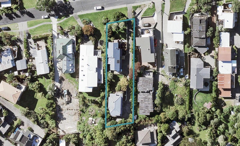 2/33 Masterton Road, Rothesay Bay, Auckland - Carousel 1