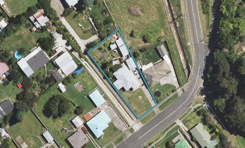 132 De Lautour Road, Inner Kaiti, Gisborne - Carousel 1