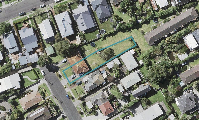 10 Opua Street, Belmont, Auckland - Carousel 1
