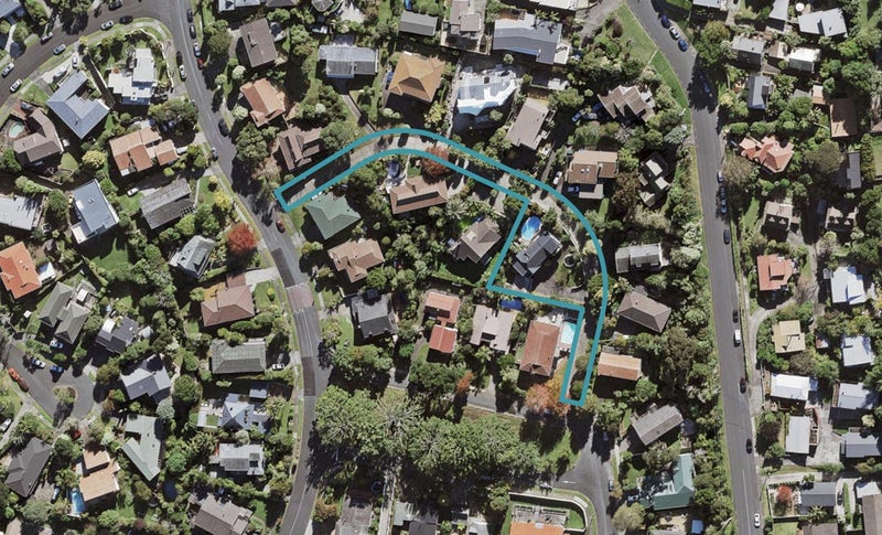 10 Holyoake Place, Chatswood, Auckland - Carousel 1