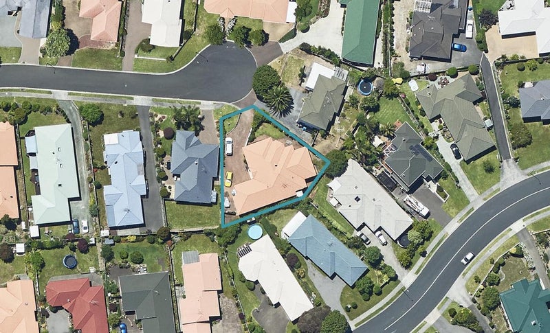 24 Rochester Place, Bethlehem, Tauranga - Carousel 1