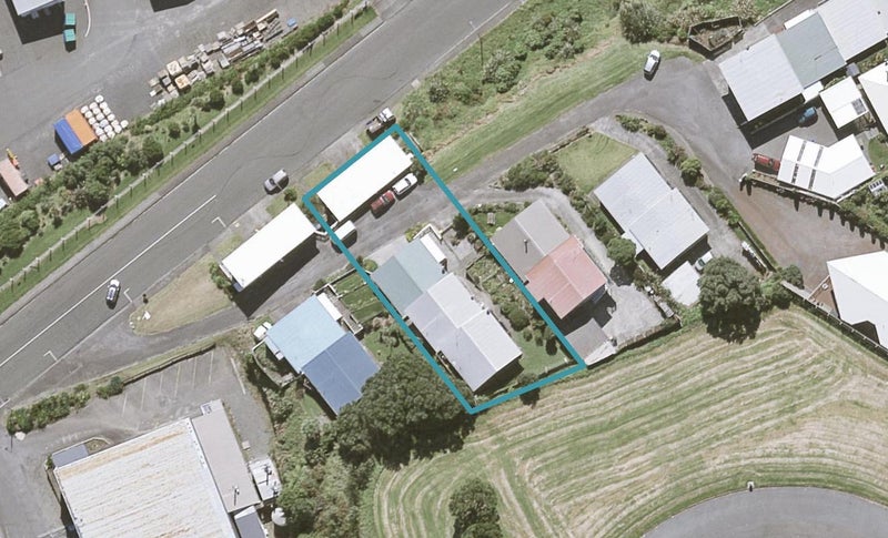 25 Port View Crescent, Moturoa, New Plymouth - Carousel 1