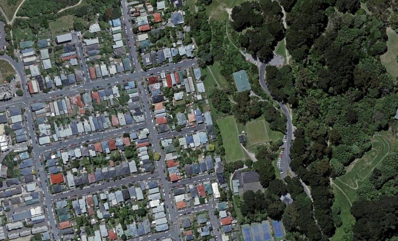 9 Corunna Avenue, Newtown, Wellington - Carousel 1