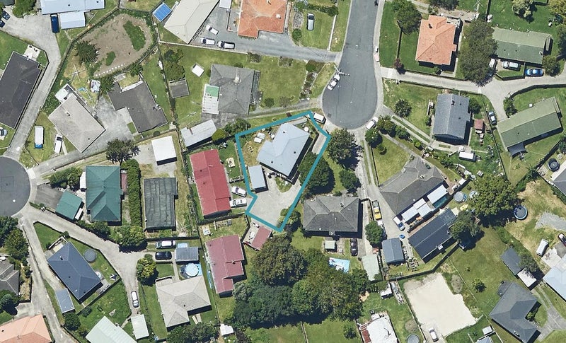 11C Somerset Grove, Parkvale, Tauranga - Carousel 1
