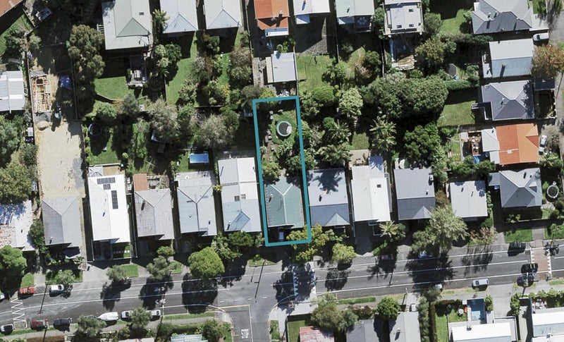 17 Cockburn Street, Grey Lynn, Auckland - Carousel 1