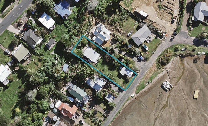 45 Natzka Road, Ostend, Waiheke Island - Carousel 1