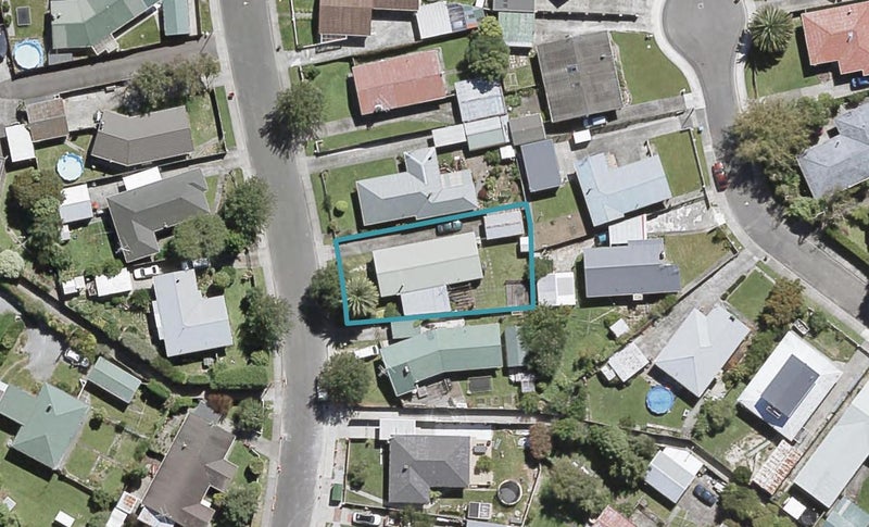 42 Oregon Drive, Maoribank, Upper Hutt - Carousel 1