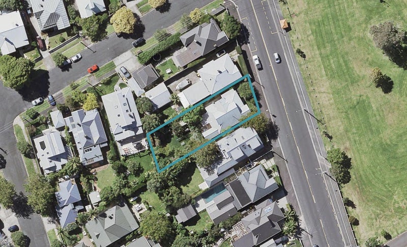 171 Vauxhall Road, Narrow Neck, Auckland - Carousel 1
