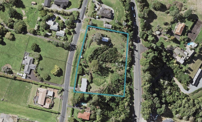 295 Point View Drive, Shamrock Park, Auckland - Carousel 1
