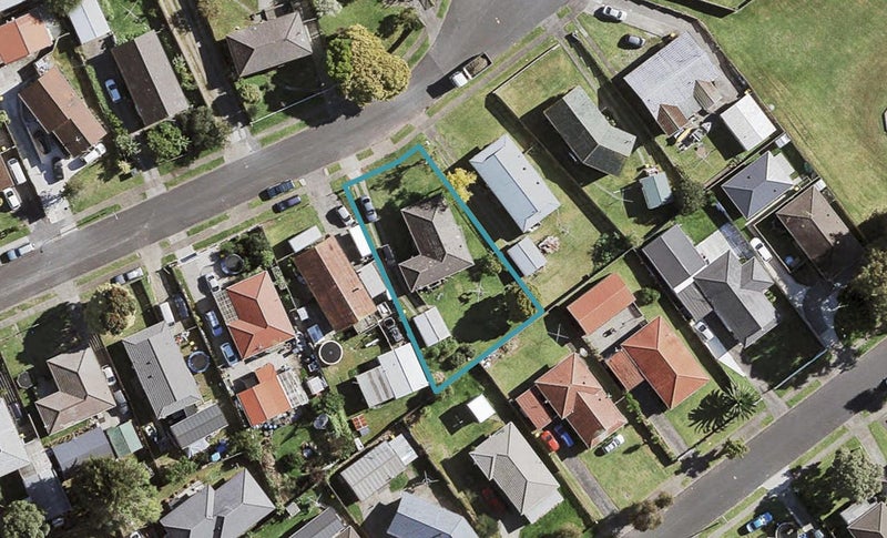 21 Gambare Place, Wattle Downs, Auckland - Carousel 1