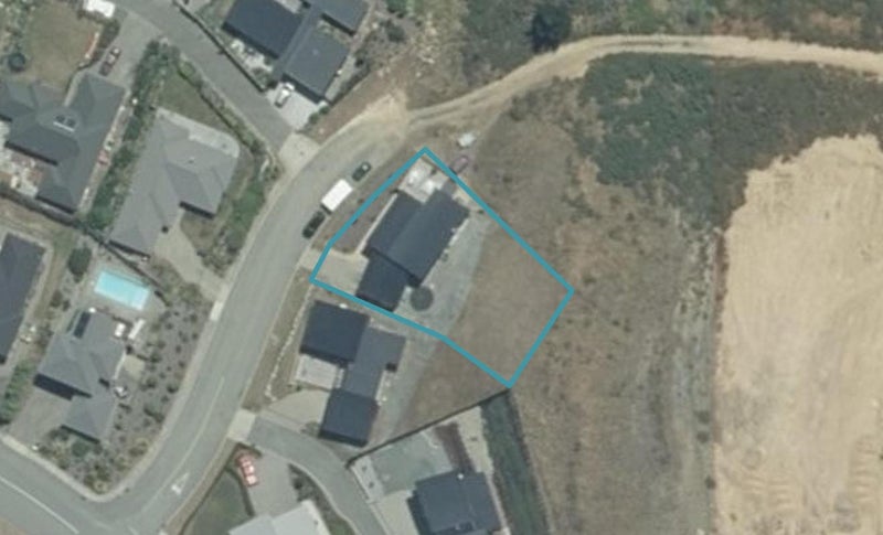 10 Crown Terrace, Britannia Heights, Nelson - Carousel 1