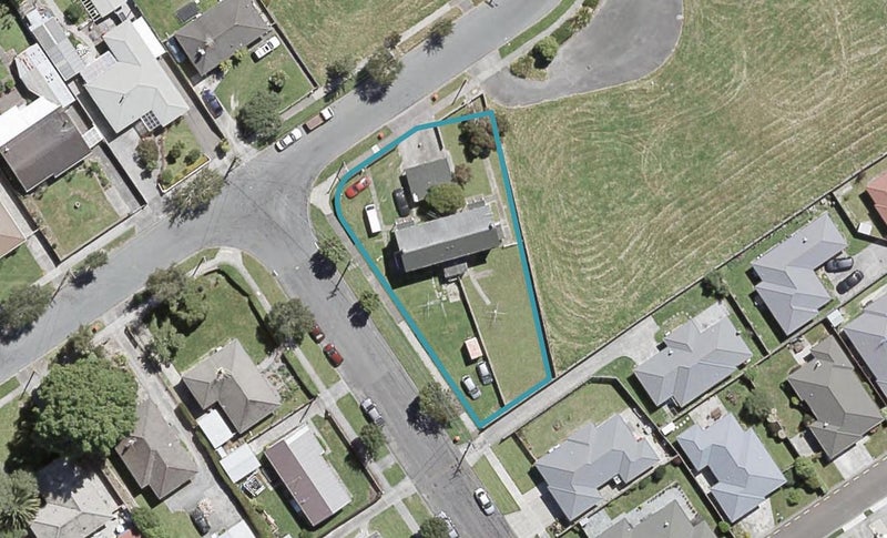 1/18 Ruahine Street, Trentham, Upper Hutt - Carousel 1