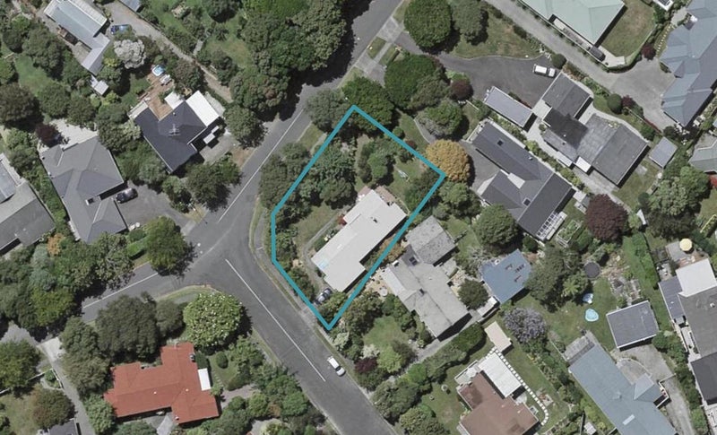 7 Matipo Street, Waikanae - Carousel 1