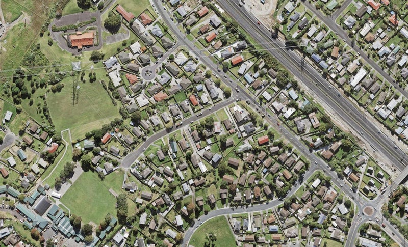 10 Doone Place, Massey, Auckland - Carousel 1