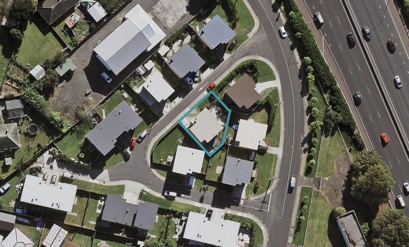 5 Clarrie Wills Way, Otara, Auckland - Carousel 1