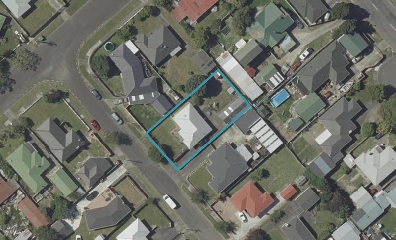 3 Tararua Terrace, Cloverlea, Palmerston North - Carousel 1