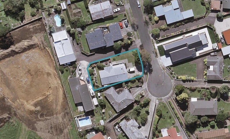 10 Julian Place, Westown, New Plymouth - Carousel 1