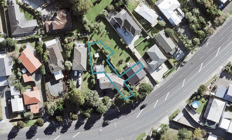 3/11 Oteha Valley Road, Northcross, Auckland - Carousel 1