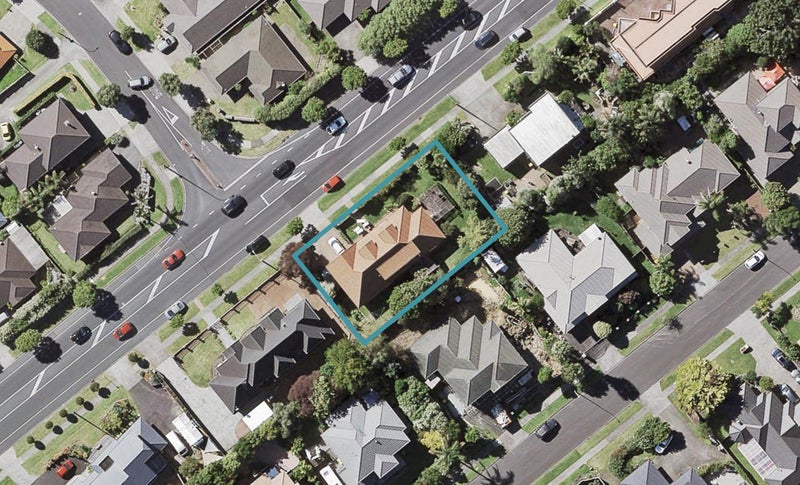 813 Chapel Road, Shamrock Park, Auckland - Carousel 1
