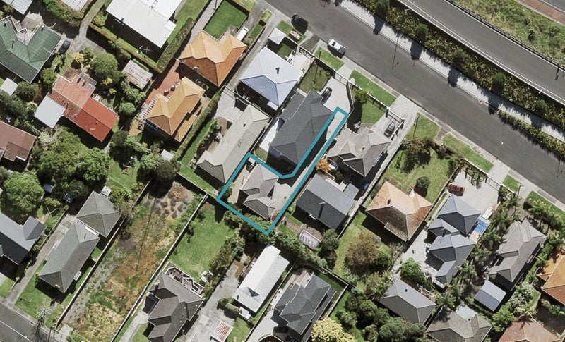 22 Melrose Road East, Hillsborough, Auckland - Carousel 1
