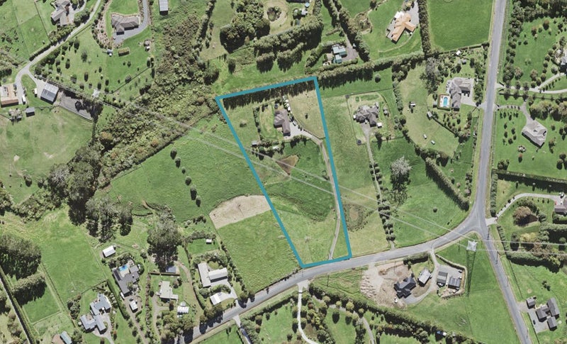 215 Oraha Road, Kumeu - Carousel 1