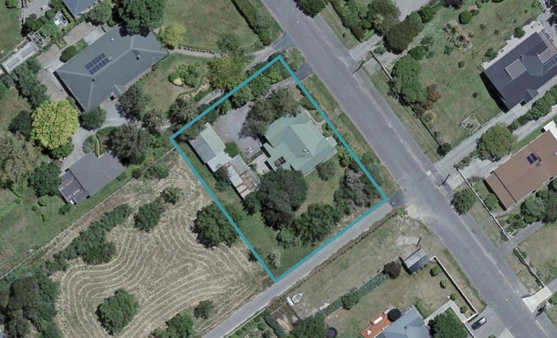 30 Grey Street, Martinborough - Carousel 1